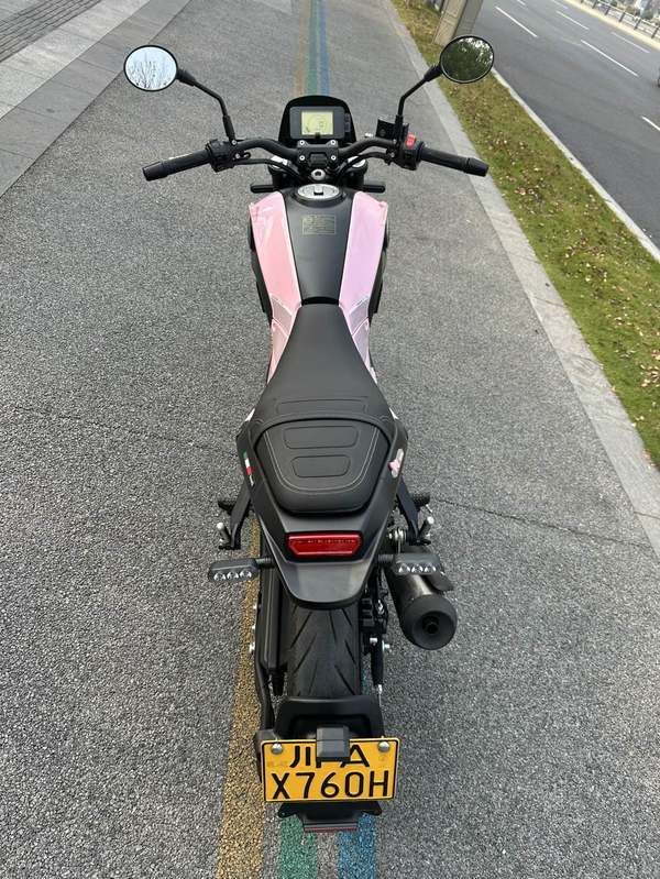 二手贝纳利幼狮 Leoncino 150