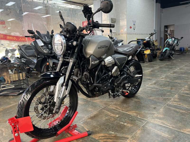 二手五羊本田鸷道 CB190SS