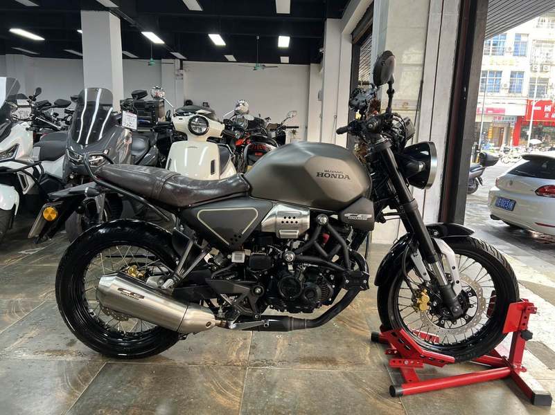 二手五羊本田鸷道 CB190SS