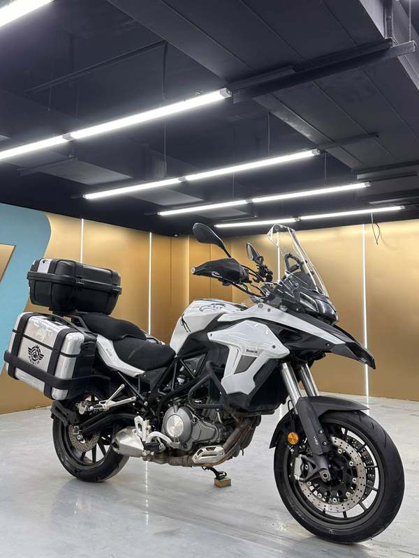 二手贝纳利金鹏 TRK502