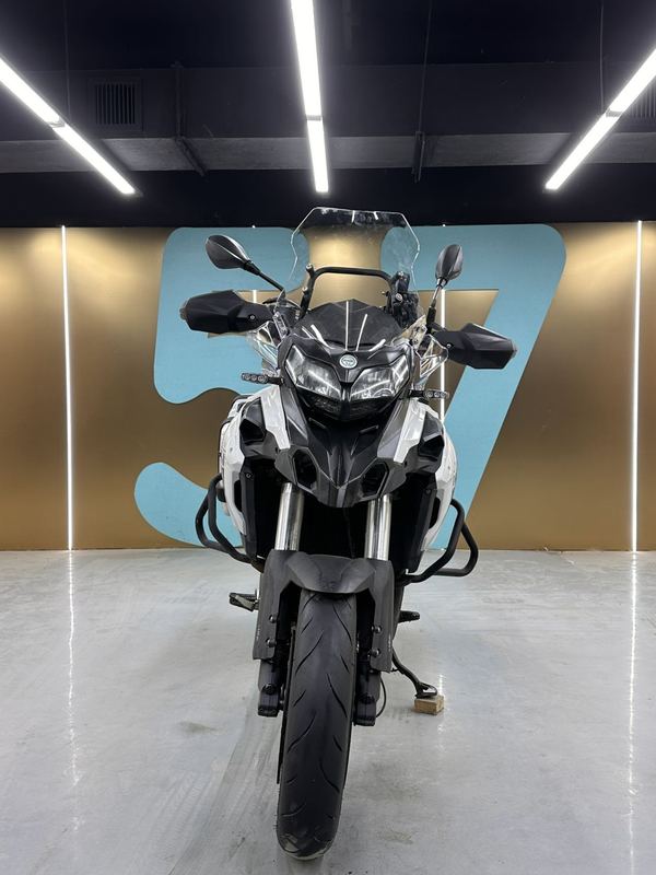 二手贝纳利金鹏 TRK502