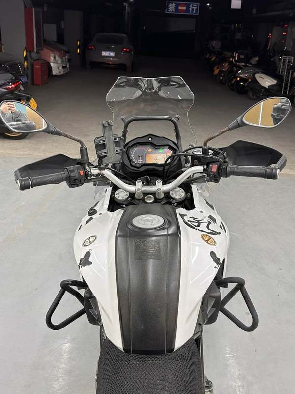 二手贝纳利金鹏 TRK502