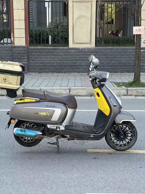 二手嘉鹏布加迪