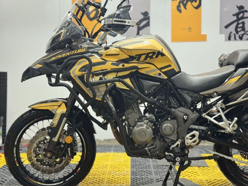 二手贝纳利金鹏 TRK502