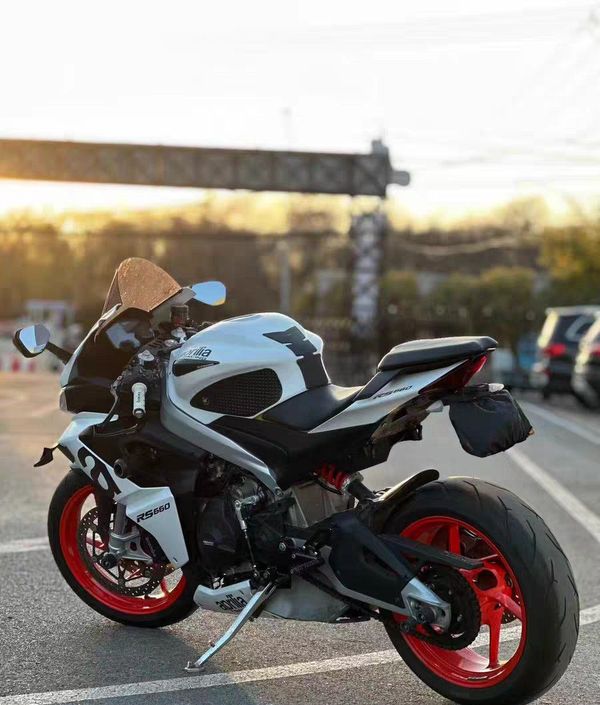 二手阿普利亚RS 660 