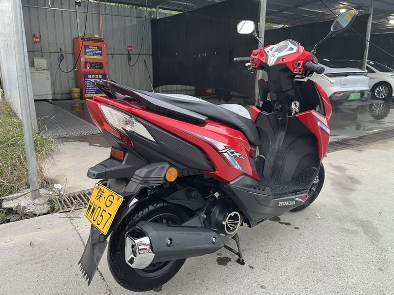 二手新大洲本田裂行 RX125Fi