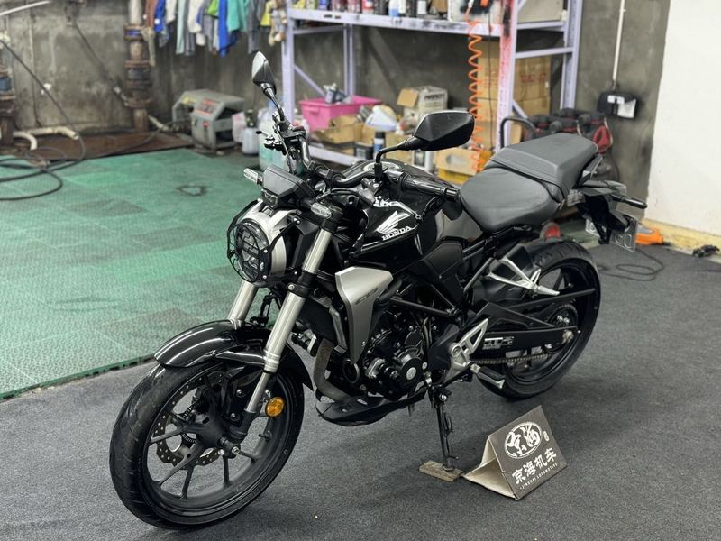 二手本田CB300R
