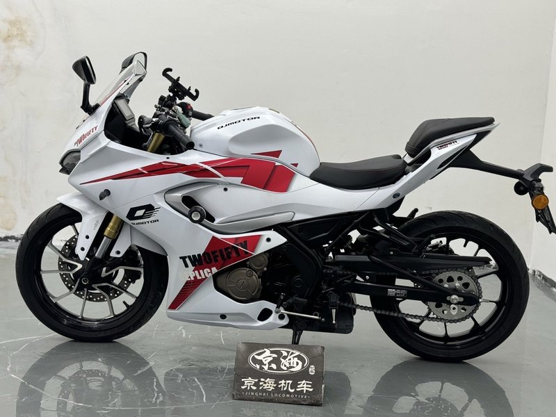 二手QJMOTOR赛250