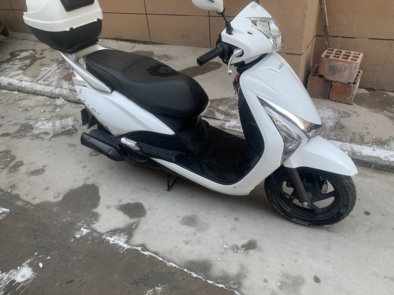 二手五羊本田SCR110 佳御