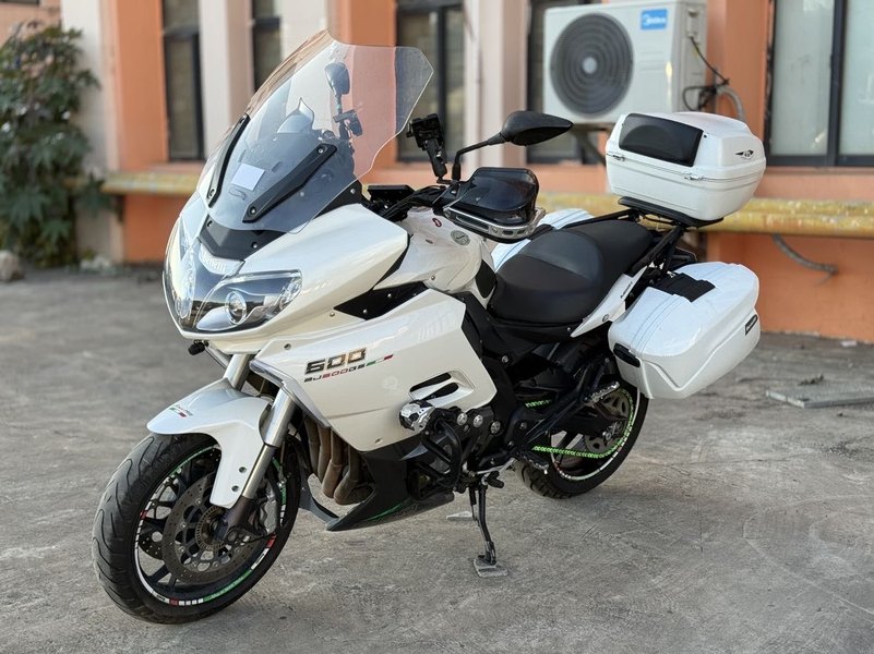 二手贝纳利600GC