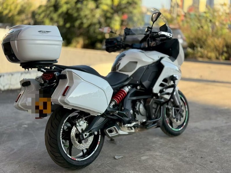 二手贝纳利600GC