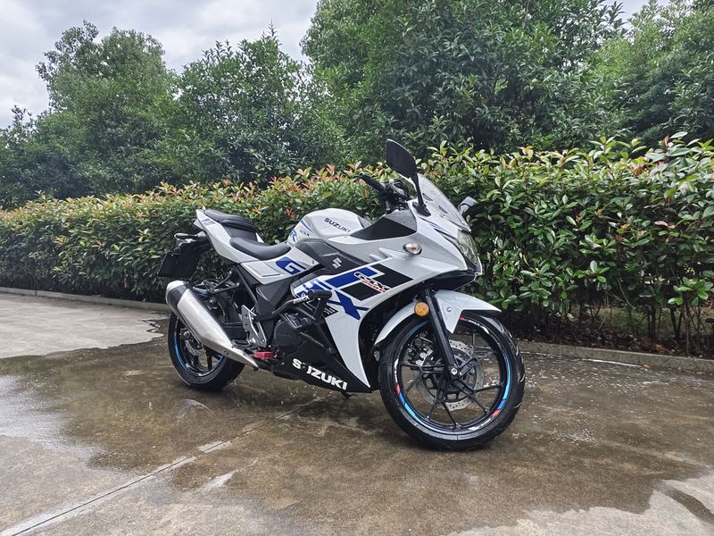 二手豪爵铃木GSX250R