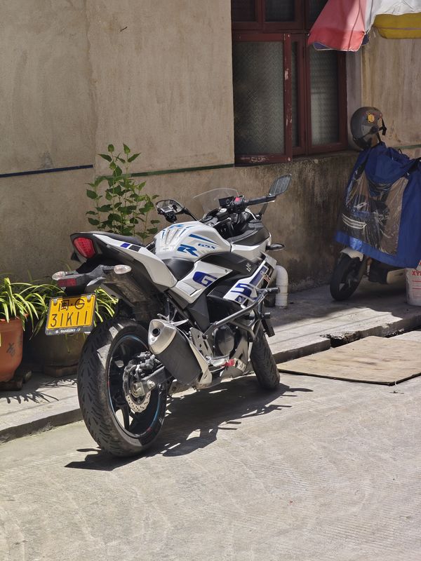 二手豪爵铃木GSX250R