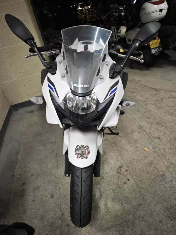 二手豪爵铃木GSX250R