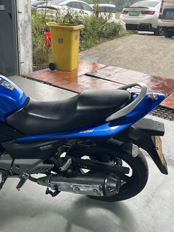 二手豪爵铃木骊驰 GW250