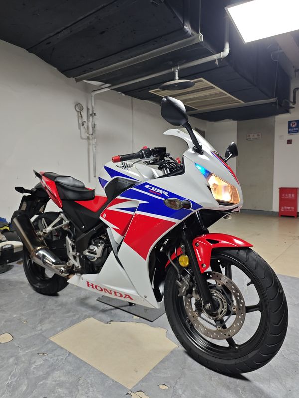 二手本田CBR300R