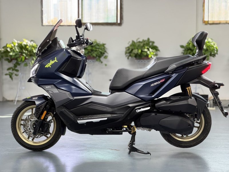 二手三阳哈士奇 Husky ADV300