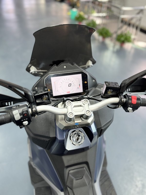 二手三阳哈士奇 Husky ADV300