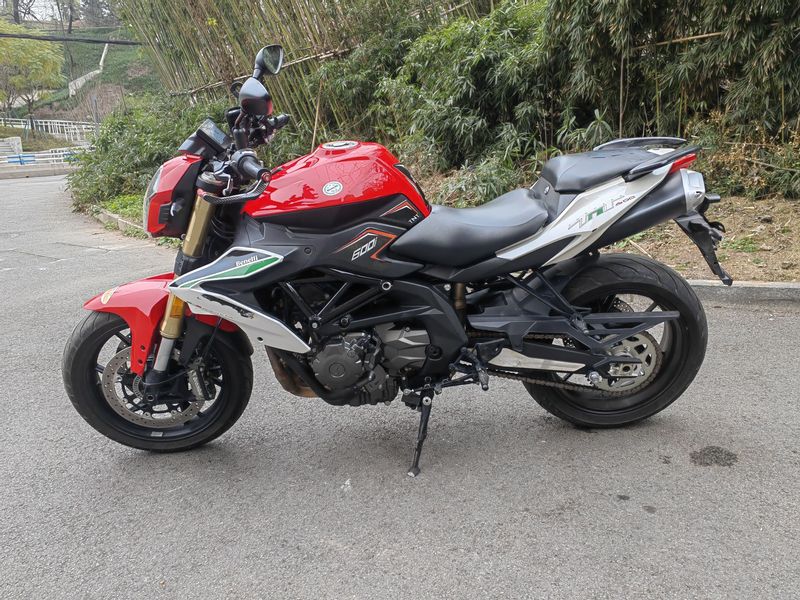 二手贝纳利TNT600i