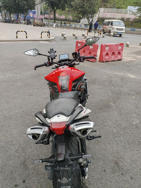 二手贝纳利TNT600i