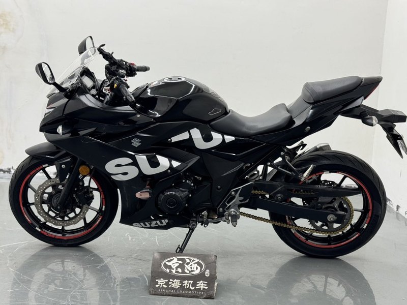 二手豪爵铃木GSX250R