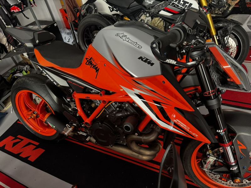 二手KTMR2R1290 Super Duke