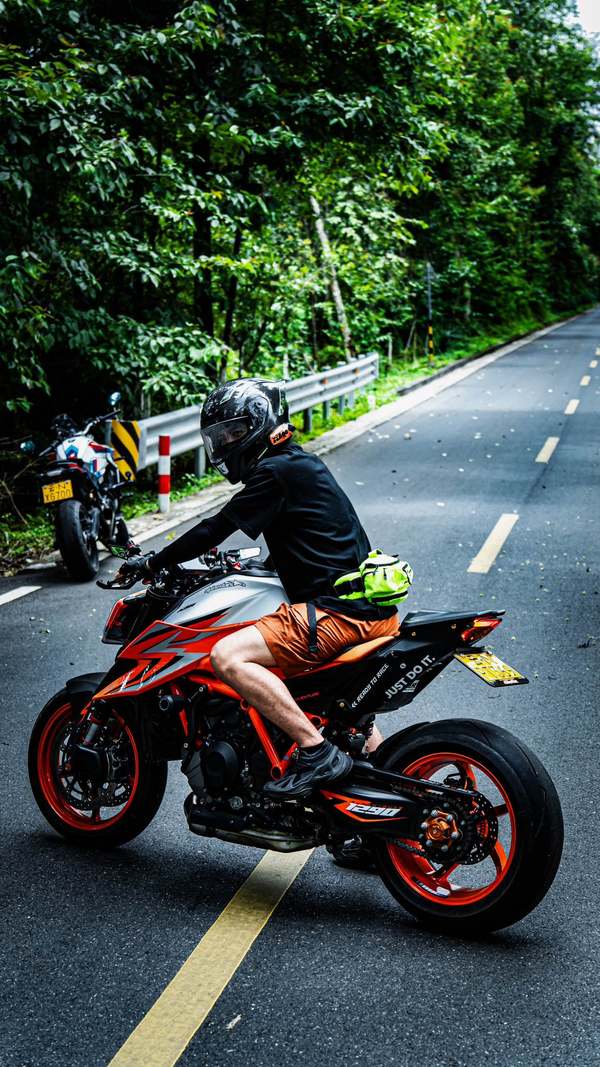 二手KTMR2R1290 Super Duke