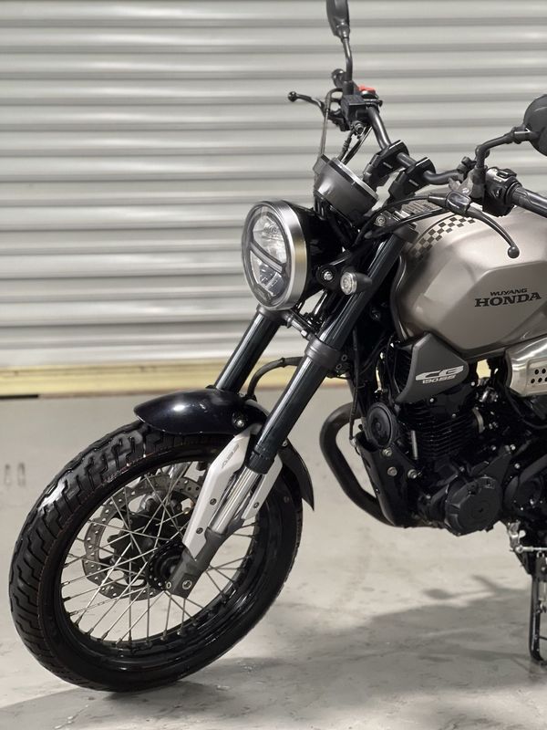 二手五羊本田鸷道 CB190SS