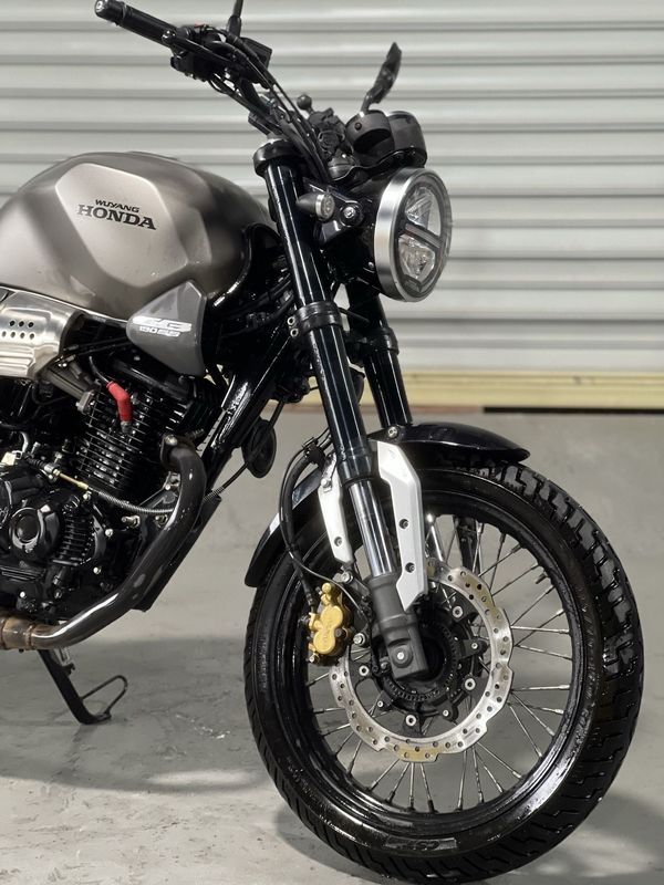 二手五羊本田鸷道 CB190SS