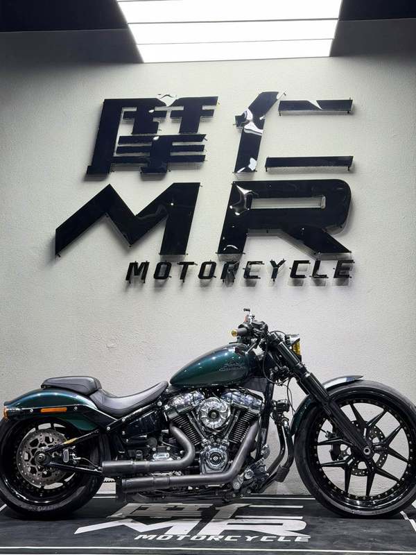 二手哈雷戴维森突破者 Breakout