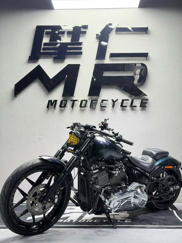 二手哈雷戴维森突破者 Breakout