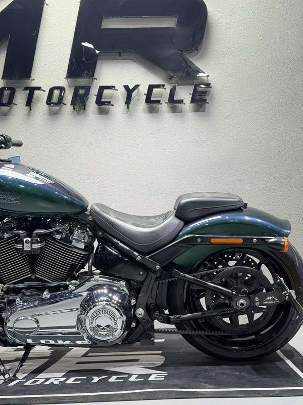 二手哈雷戴维森突破者 Breakout