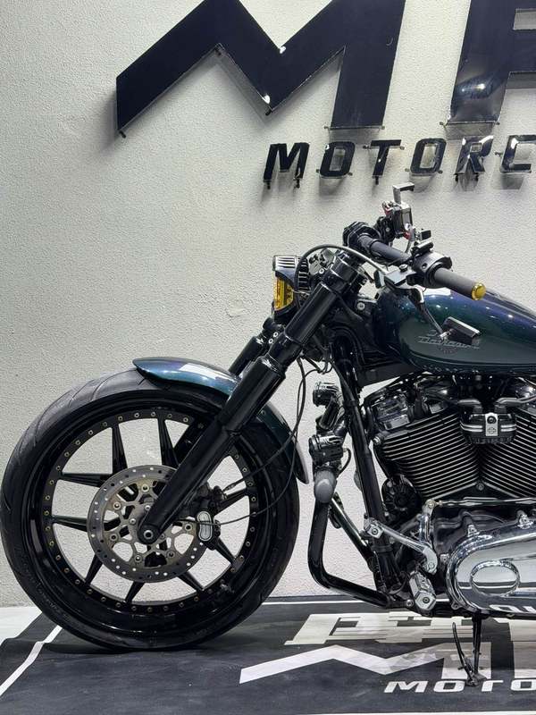 二手哈雷戴维森突破者 Breakout