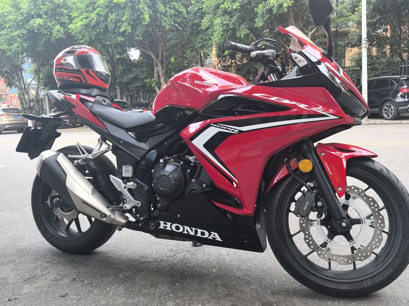 二手本田CBR400R