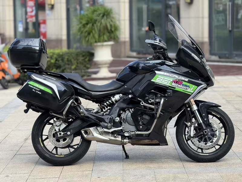 二手贝纳利600GC