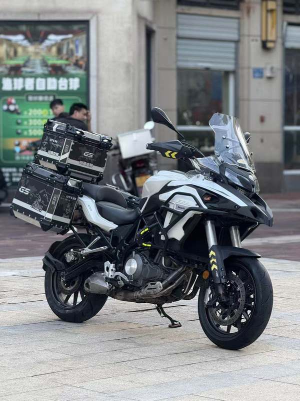 二手贝纳利金鹏 TRK502