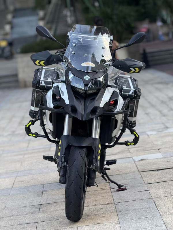 二手贝纳利金鹏 TRK502