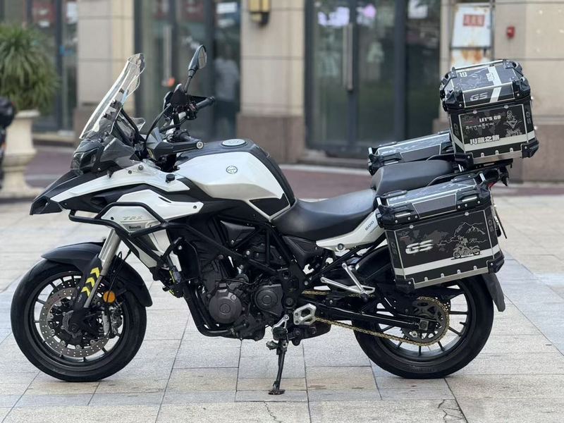 二手贝纳利金鹏 TRK502