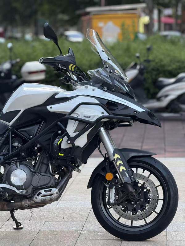 二手贝纳利金鹏 TRK502