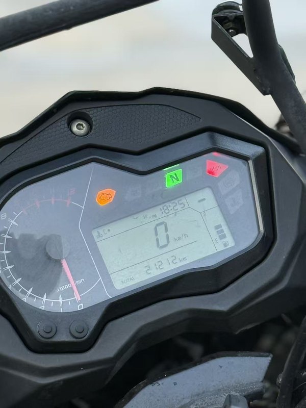 二手贝纳利金鹏 TRK502