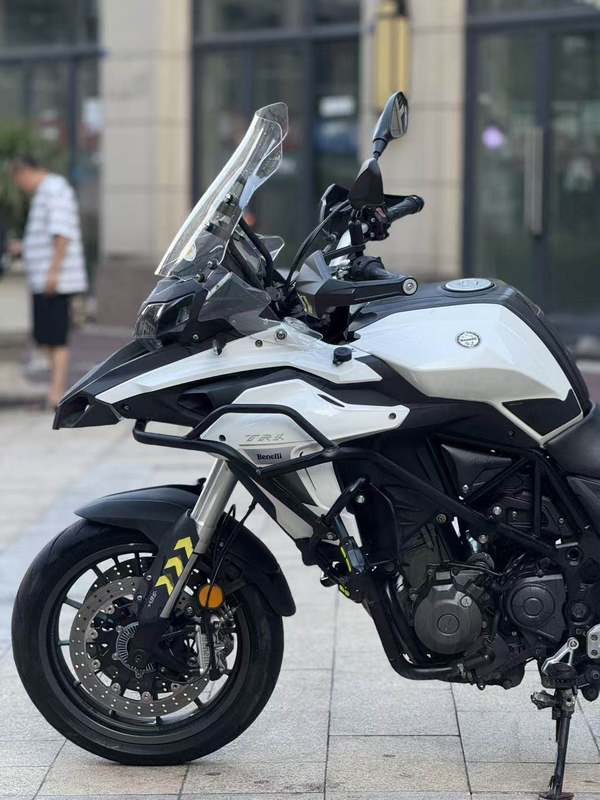 二手贝纳利金鹏 TRK502