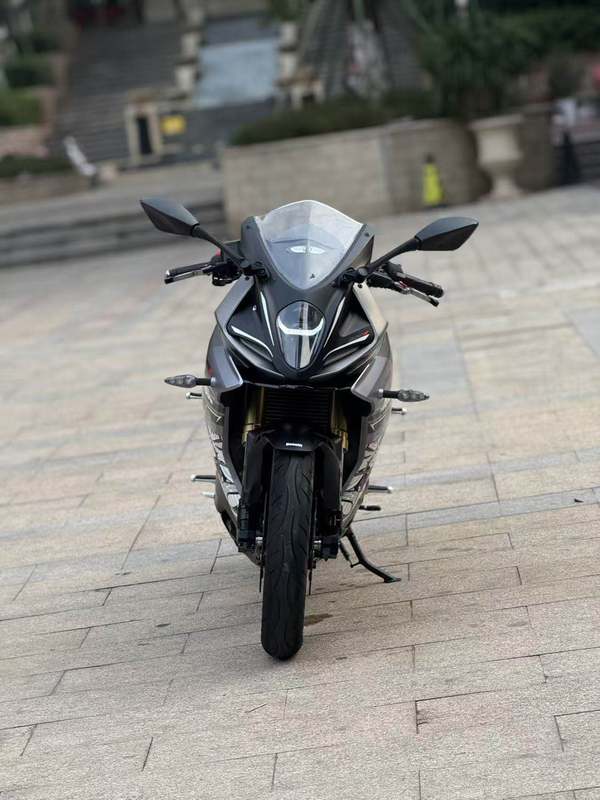 二手贝纳利龙卷风 Tornado 302R