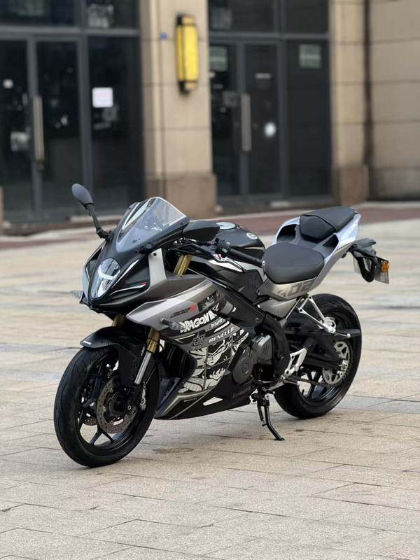 二手贝纳利龙卷风 Tornado 302R