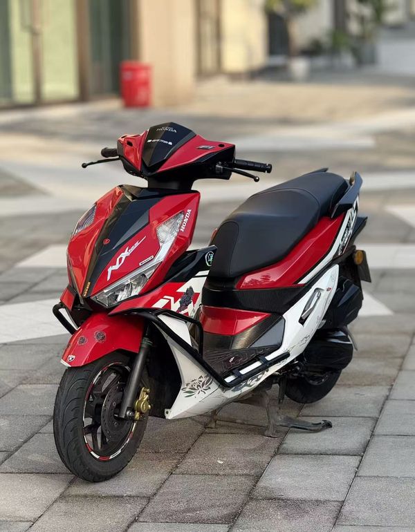 二手五羊本田NX125