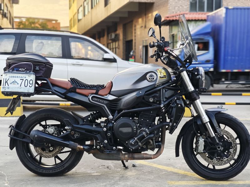 二手贝纳利幼狮 Leoncino 800