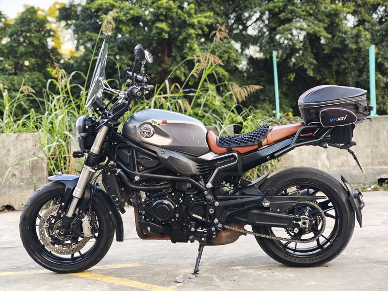 二手贝纳利幼狮 Leoncino 800