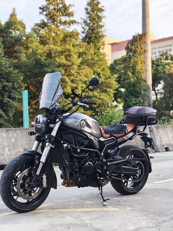 二手贝纳利幼狮 Leoncino 800