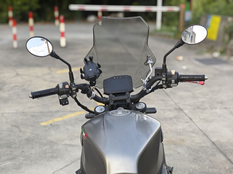 二手贝纳利幼狮 Leoncino 800