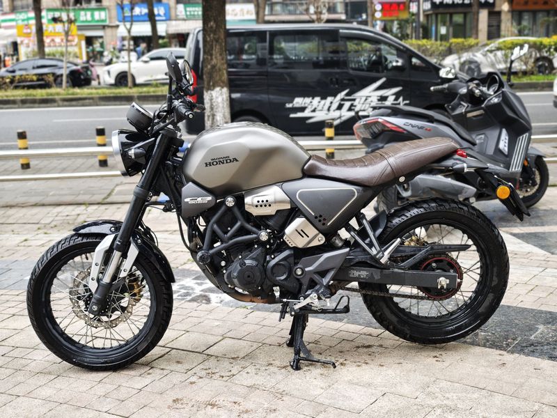 二手五羊本田鸷道 CB190SS