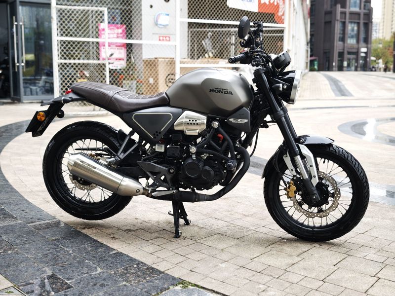 二手五羊本田鸷道 CB190SS